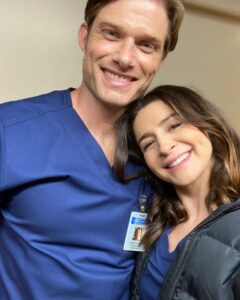 Caterina Scorsone Instagram - Is your popcorn popped? Is your beverage bevvy? Are you ready to ride this thing, loop-de-loops and all? Season 18 Grey’s Anatomy, kicking off in 5-4-3-2- 🎢🧨💔🤯❤️🥳