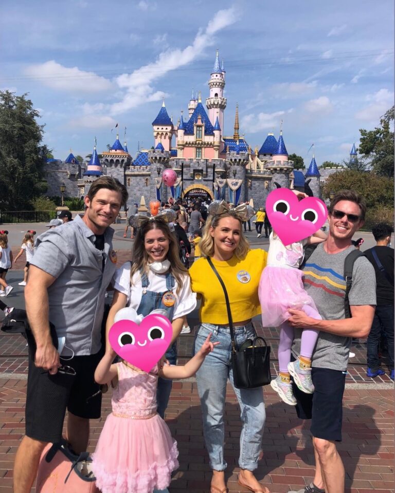 Camilla Luddington Instagram - Disneyland 2021 🎉🎉 #halloweentimeatdisneyland 🎃🎃🎃