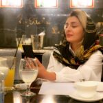 Sare Bayat Instagram - .
عزیزانم،با توجه به حجم زیاد محبت شما،ظرفیت پاسخ به الطافتون در استوری،دیگر امکان پذیر نیست،از تمام عزیزانی که نتوانستم محبتشان را از این طریق جبران کنم پوزش می طلبم🙏🏻