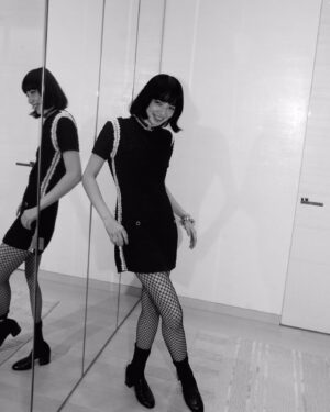 Nana Komatsu Instagram - 🔙👯‍♀️🪐🎬💡🔌🎶 
s/s2022 @chanelofficial
#chanelspringsummer