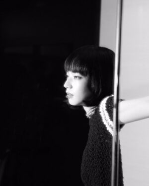 Nana Komatsu Instagram - 🔙👯‍♀️🪐🎬💡🔌🎶 
s/s2022 @chanelofficial
#chanelspringsummer