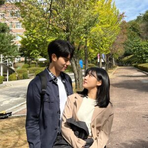 Kim Sae-ron Instagram - 우리는 매일매일
호수랑 여울이🌸