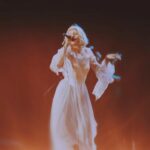 Aurora Aksnes Instagram - Thank you so much Mexico City 🧡 I felt like a ball of ice, dancing on a stage of fire. 
Thank you all for coming to see us. Playing for an ocean of 20.000 floating heads still felt so intimate and pure. Purrrrrrrr purrrrrr 
Magical moments taken by @ilean_zuniga