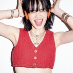 Nana Komatsu Instagram - @voguejapan @chanelofficial 
💅💍🎸🎧 🎶📸