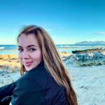 Julia Montes Instagram - Today is a great day to smile and be happy 😁☀️