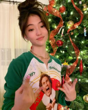 Ella McKenzie Instagram - My little bro got me the coolest present 🎁 elf, am I right? 🧝♥️❤️
