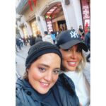 Narges Mohammadi Instagram - با فرناز عزیزم که هم یک دوست بی نظیره هم یک کارآفرین کاردرست و عاشق حرفه اش … دوستی با تو خیلی لذت بخشه🤗🤗