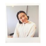 Suzu Hirose Instagram - もねねんお誕生日おめでとう㊗️
女性として、表現者さんとして、本当に憧れる方。
もねねんの周りはいつもお花畑みたいなの。
みんな笑っててみんな幸せそうなんです。
幸せなんです。すごい力だ。
あ、え、ぬお、おえ？２０歳？？え！今気づいた、、！！２０歳だ！うわーーおめでとうおめでとうおめでとう！
おとなー！素敵な一年を！
あ、あと、私もねねんの歌、大好き！
#ちはやふるバースデー投稿  #大切な瑞沢メンバー 
#かなちゃん #この写真可愛すぎ