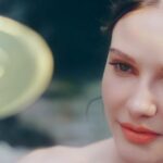 Alina Boz Instagram - Duru reklam filmimiz yayında! 🧚‍♀️ @duru
#DuruHydroPure #ŞeffafSabun #ŞeffafBakım