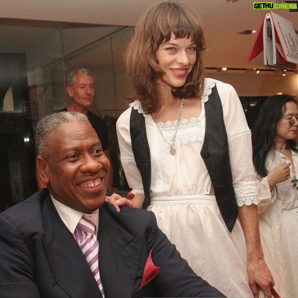 Milla Jovovich Instagram - I can’t believe what a force of nature has left us today. Andre Leon Talley was such an incredible artist, but he was also one of the most genuinely wonderful humans I’ve ever met. Always there with the most beautiful smile and open arms, he was so sweet and kind, always so gracious and I imagine the term “fierce” was coined after meeting him. I feel so lucky to have been embraced in his warm glow so many times in my career, because good people are few and far between in this business and you’re much more likely to meet a scowl when going places than his ever present, all encompassing loveliness. I send you so much love Andre. It was an honor and a privilege.❤️