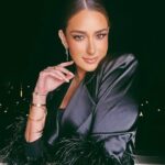 Amina Khalil Instagram - Some @sharifftanyous magic for @soochfashion x @romani.official last night 🖤 #blackwins