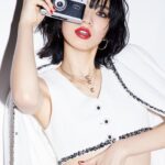 Nana Komatsu Instagram - @voguejapan @chanelofficial 
💅💍🎸🎧 🎶📸