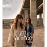 Alina Boz Instagram - ⏳️ @babaminoldugugun

#repost @emrederler 
Ve filmimizin afişlerini paylaşma zamanı:) Bu şahane fotoğraflar için @aliihsanelmas ve harika bir afiş tasarımı yaptığı için @zeynepbusrademir ‘e çok teşekkür ederim. İki afişte favorim :) Tekrardan tüm ekibe teşekkürlerimi sunuyorum. Güzel haberler de çok yakında! 🌞