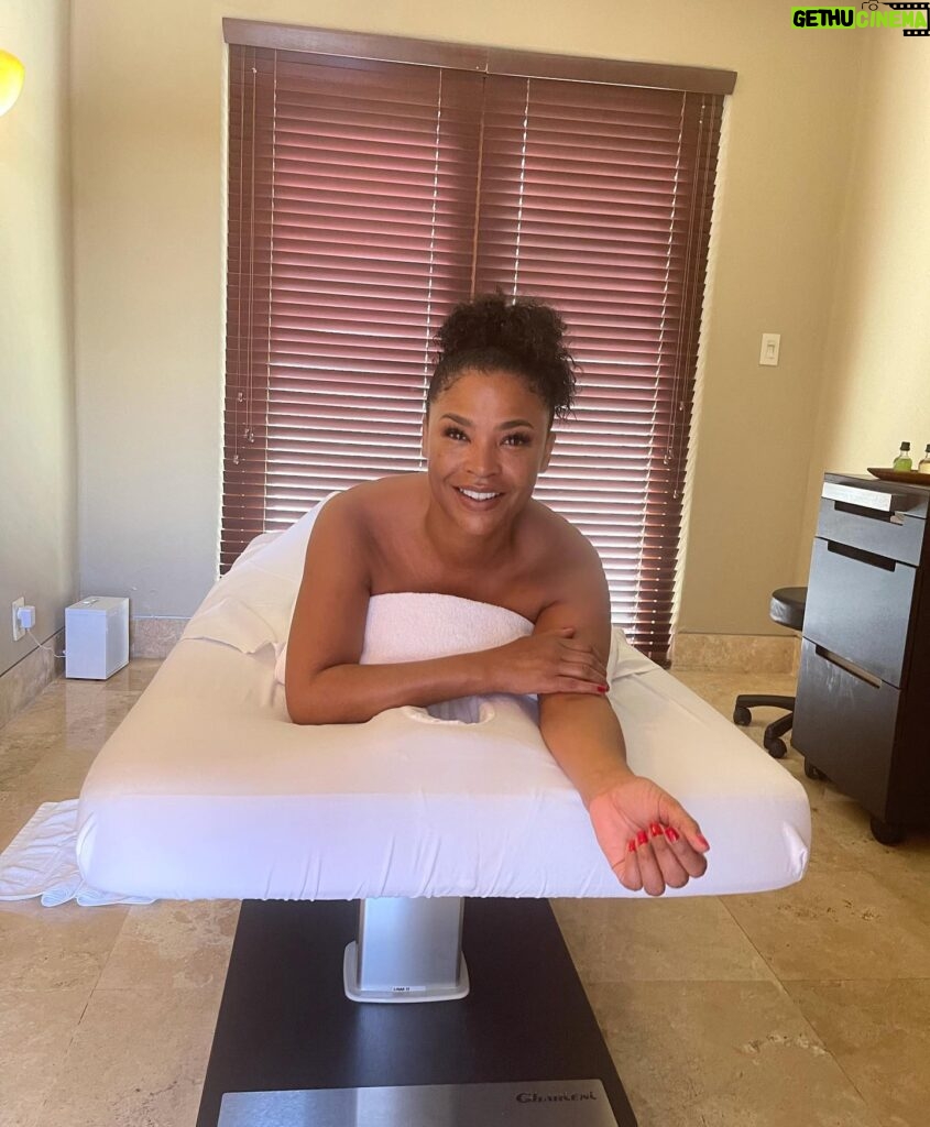 Nia Long Instagram - Self care is the best care! I’m incredibly grateful for this timeout. Life has been challenging for all of us. Thank you @fspuntamita for pampering me this weekend. It’s been a magical and healing experience. Just what a girl needed before heading back to work. #FSPuntaMita 😘❤️🇲🇽🥰