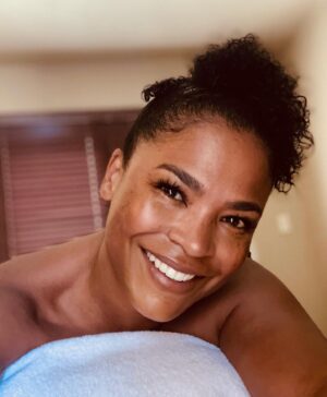 Nia Long Instagram - Self care is the best care! I’m incredibly grateful for this timeout. Life has been challenging for all of us. Thank you @fspuntamita for pampering me this weekend. It’s been a magical and healing experience. Just what a girl needed before heading back to work. #FSPuntaMita 😘❤️🇲🇽🥰