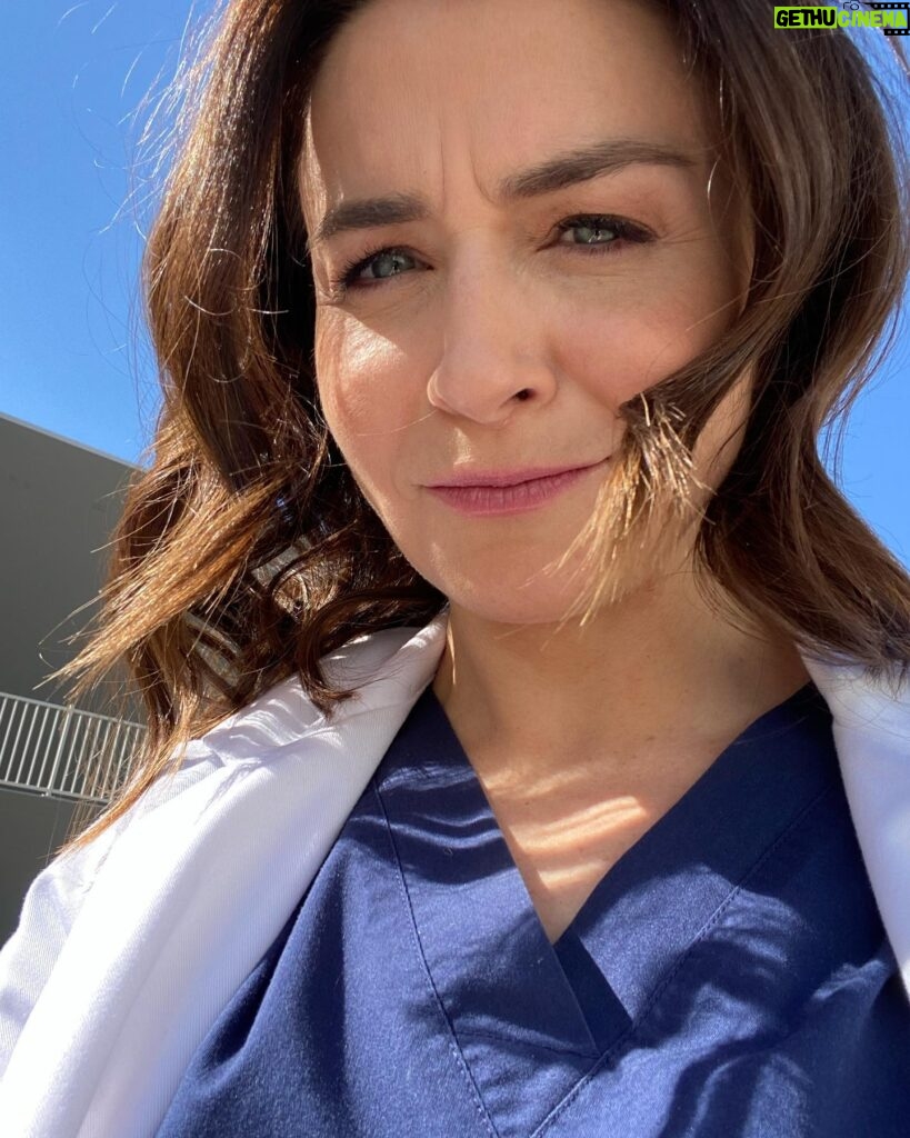 Caterina Scorsone Instagram - On the lot. Ready to operate. #mindcleavage