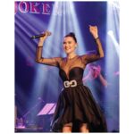Şevval Sam Instagram - Biz size doyamadık. 🌈 @kartalistmarina.jollyjoker gecesi unutulmaz konserler arasına girdi..🎶⚡️💖Çok yakında yeniden buluşacağız!! Bu coşkuyu 22 Nisan’da, bu defa @private.jollyjoker ‘da tekrar yaşamak için takipte kalın…!!!😉 💃🏻 🕺🏻⚡️⚡️⚡️⚡️⚡️⚡️⚡️
Fotoğraflar @canipek 
Elbise @tarikedizofficial 
Styling @816styling 
@sburcucam @mina.tanay