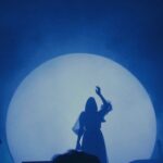 Aurora Aksnes Instagram - Thank you Manchester🌚 you turned the whole room into a sky full of stars. Thank you for your love and your light ✨
By @suhaoyuanharvey