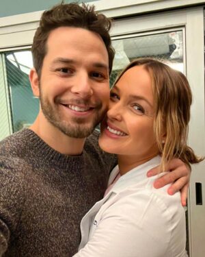Camilla Luddington Instagram - Tmw night…. 😘 #greysanatomy @skylarastin
