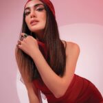 Özge Yağız Instagram -