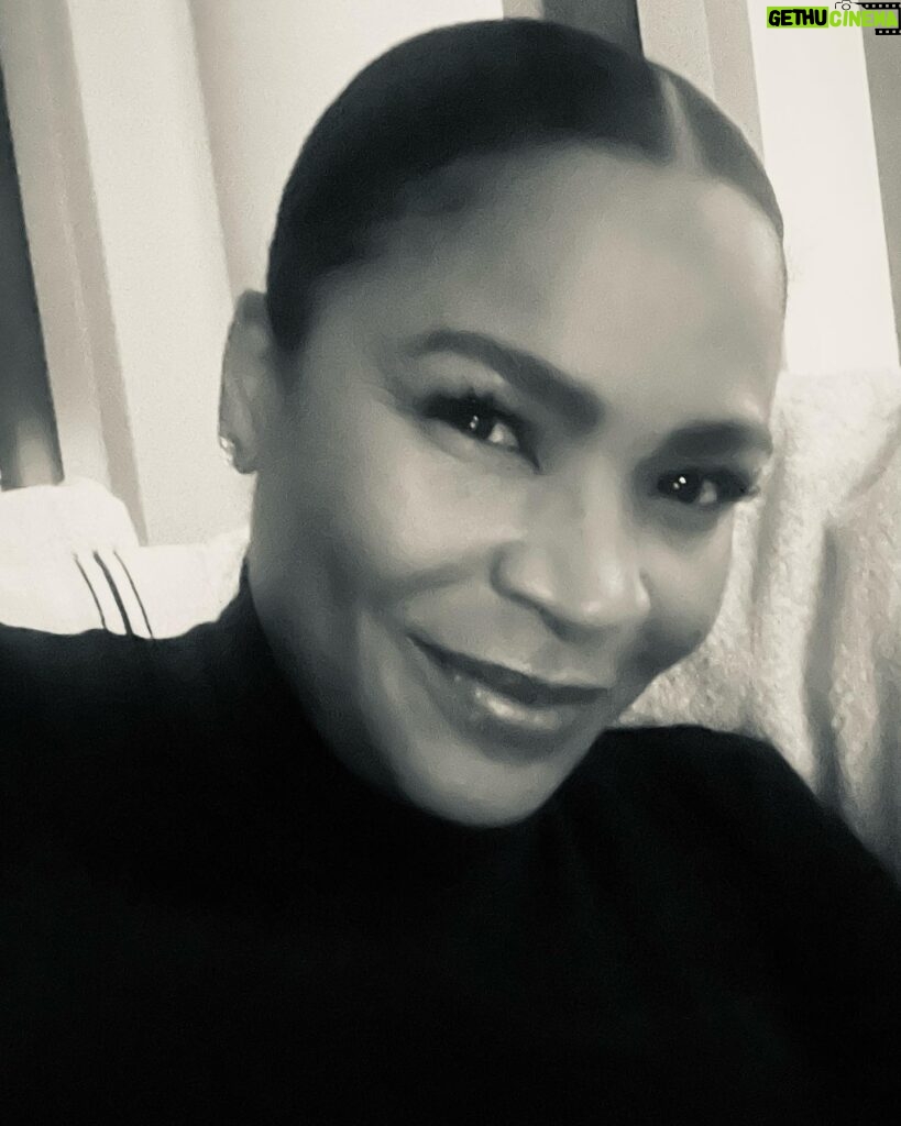 Nia Long Instagram - Some things are black or white…the gray area causes chaos. ♥️