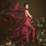 Jennylyn Mercado Instagram - Maternity shoot sneak peek 👀

Premiering this Saturday April 9, 7PM on www.youtube.com/bjpascual 📺

Photography & Creative Direction @bjpascual using @aputure.lighting @aputureasia
Set Design @justine_arcegabumanlag
Styling @ajalberto with @ianvinarao
Makeup @mikkamarcaida 
Hair @santiagoraymond
Fashion @ajalberto