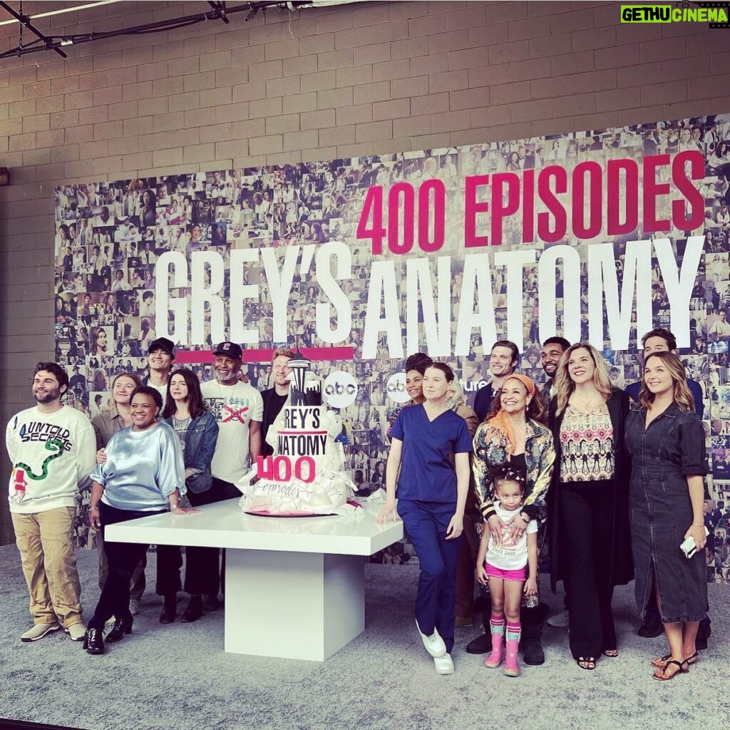 Camilla Luddington Instagram - 400 eps. We’ve made it… wow!!!!!!! 
It’s because week after week, binge-watch after binge-watch you pick us! We love you!  @shondarhimes thank you for giving us all life! 💖💖💖

Photo credit: @dr.naseralazari
