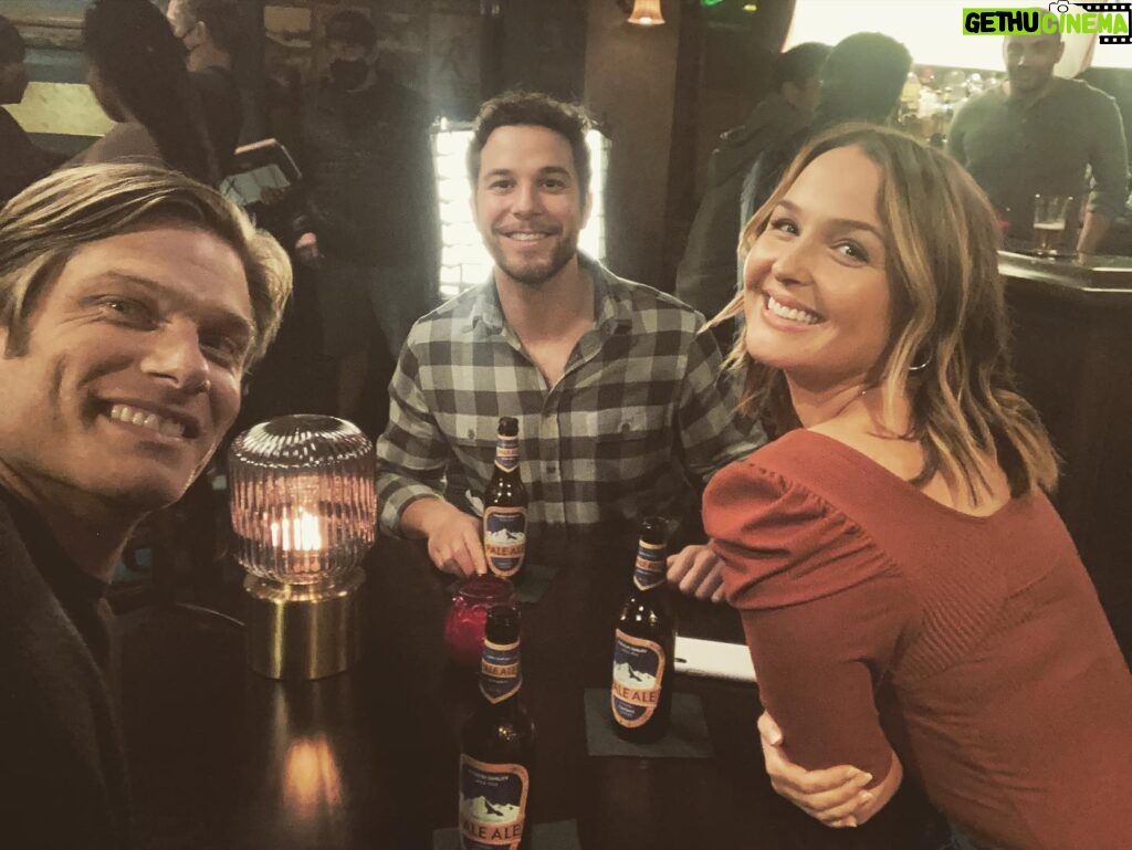 Camilla Luddington Instagram - Behind the scenes at Joe’s Bar from last nights ep! Got to film with these two amazing guys! ❤️ @realcarmack @skylarastin  #jolink #jodd #jolind 🤣#greysanatomy
