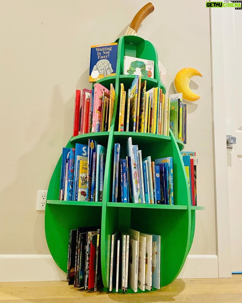 Camilla Luddington Instagram - Hiatus organizing #1. Organizing Hayden’s bookshelf. Went to tell matt how cute the avocado looks! He told me it’s a pear. 🤣🤷‍♀️ 🤦‍♀️