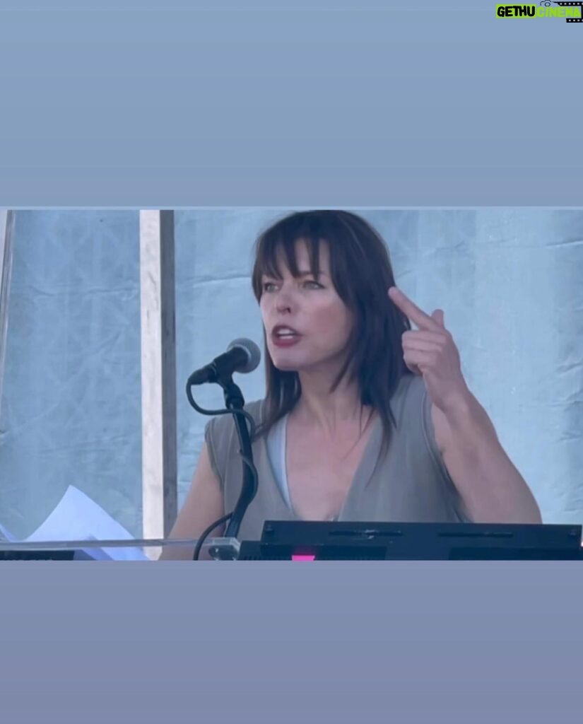 Milla Jovovich Instagram - What an inspiring day it was for everyone who showed up to the @womensmarch rally! It was such an honor to be asked to speak. I wasn’t able to post the whole speech, I think it was too long, but I highlighted it in my stories if you want to check it out live. For anyone who wants to read the actual speech in it’s entirety, feel free to scroll through this post. #bansoffourbodies #womensmarch