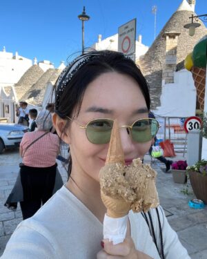 Shin Min-a Instagram - 🌞🍦📸