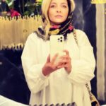 Sare Bayat Instagram - .
تنِ شما سلامت،
دلهایتان پر از آرامشِ خدا،
ذهنِ شما،پویا٫
غبار اندوه تا ابد،
از شما دور باد یارانِ همیشهِ من🕉