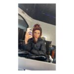 Claudia Salas Instagram - “Así que imagino que nos pasará lo mismo que pasó otras veces. Que todo esto se acabará algún día, de repente, y los que hayan sobrevivido -porque habrán muerto muchos- dejarán de bailar. Así. Sin más. Las cosas se acaban así, supongo, sin que nos demos cuenta.”

UN PLACER EQUIPAZO.

Gracias por salvar y sanar familia. Sabéis quienes sois.

@larutaserie 
@caballofilms 
@atresmediacom 
@atresplayer 

La ruta llega antes de que acabe el año. 

@laia_lluch 🫶🏻📸 (que en un disparo te sube vidas).

Pd: vaya año.

♥️