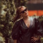 Leah Remini Instagram - Love being in New York with family and friends who are like family. 

Thank you to the staff at @timessquareedition and The Terrace and Outdoor Gardens for your gracious hospitality. 

Photo: @imthejam 
Makeup: @crabichuk 
Hair: @stefanie_thestylist
Stylist: @highheelprncess