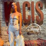 İrem Helvacıoğlu Instagram - Disney 🤍🤍🤍 
#disneyplus #kaçış

Styling: @boreal.brandlifting 
Takım: @zuleyhakuru
Takı: @agjewelery
