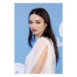 Crystal Reed Instagram – Happy and humble after my first return to the carpet. Sharing the stage with such immense talent had me all warm and giddy!  Thank you!
@sarahslutsky 
@ewtmakeup  @congtriofficial  @stuartweitzman  @effyjewelry  @judithleiberny  @dranettareszko  @beautopia_serena