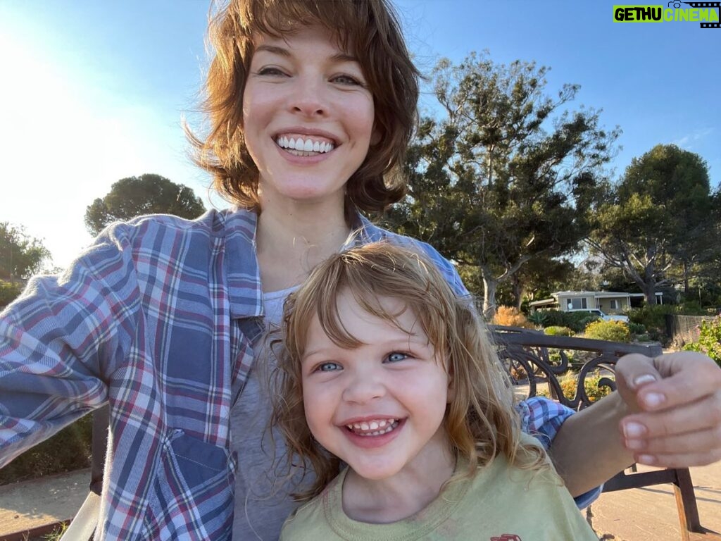 Milla Jovovich Instagram - Got a week off filming and went home to do some serious mama stuff! Took a bit of time off social media because I was starting to sink into a depression hole. But hey, it’s a white privileged hole which is a lot better than most so I definitely can’t complain. It’s just been family time and no phones. But don’t you worry, I’ll be back strong and posting about a bunch of stuff that a lot of people think I should stfu about. But as the king Mclovin said: chicka chicka yeah! I got my own platform and you guys are still with me so the rest can just hit unfollow and I’ll be cool to have the important ones sticking around and enjoying my own personal news feed about what’s important to me. So on a high note, Fuck Kyle Rittenhouse, fuck most of @gop, fuck the democrats too, though they’re still the pill I’d rather swallow, no matter how scattered, disorganized and off message they are. Remember that mid terms are on us. Vote @garychambersjr @theothermandela and please look into your pro choice, pro civil rights and pro LGBTQ  candidates in your state. Vote for people to end the War On Drugs, for 988, the mental health hotline to get more funding, so police don’t need to waste their time killing people who just need help, not incarceration. We need them now more than ever. Because as the Republicans USED to say: Government should stay the f out of peoples business. Not sure what happened with that agenda🤷🏻‍♀️. The fact is, there are good people on both sides and we can’t lose sight of that. I love you guys. Sorry I’ve been so touch and go and not updating as much, but it’s been hard to just post “cute pics” and feel good about it. My people in Ukraine are dying. My people in Russia are fighting a war they don’t even want and America is funding all the civil wars we’ve had in our lifetime. Generalizing? Ya. But whatever. Support our young candidates. Vote for democrats OR republicans that want to really help out country move forward, not back ward. I know you rational, non religious fundamentalist Republicans are out there. And just saying? my baby is mind blowingly adorable. That’s all.❤️
#goodpeopleonbothsides #midterms #getreadyfornovember #midtermsinnovember