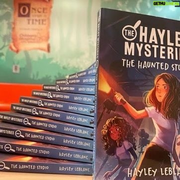 Haley LeBlanc Instagram - so excited to be able to donate 137 books to @childrensla ! 📚thank you all for your donations and support for a good cause!