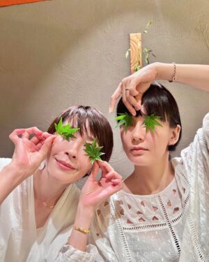 Asami Mizukawa Instagram - 🍁🍁👀🍁🍁
※りえさんがさインスタ始めてるわけ。まずは100万人のフォロワーを目指してる！って強い気持ちで話してたからみんなフォローしたらいいと思う😘