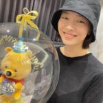 Song Ji-hyo Instagram - 여러분..
올해도 제 생일을 함께 축하해 주셔서 
진심으로 감사감사합니다❤️

한 분 한 분의 소중한 축하 메시지 덕분에 
매년 행복한 생일을 보내요..

항상 저를 아껴주시고 응원해주시는 
마음 늘 언제나 기억하며 열일할게요! 감사합니다