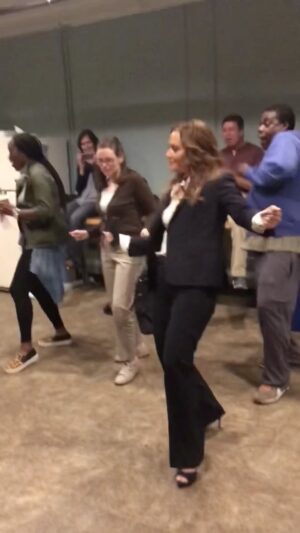 Leah Remini Instagram - Dancing with @tracymorgan on the set of “The Clapper”!