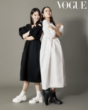 Shin Min-a Instagram - @voguekorea @siwff @rovvxhyo @hongjanghyun #지금이대로가좋아요 #디지털리마스터링 #서울국제여성영화제 🖤🤍