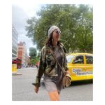 Şevval Sam Instagram - Londra ne güzel geldin yine.. 🇬🇧