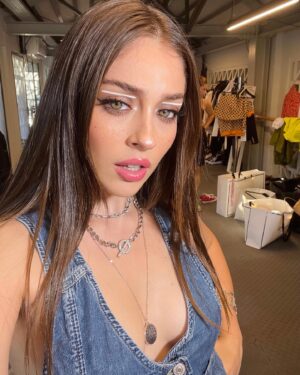 Cemre Baysel Instagram - ⭐️ #backstage