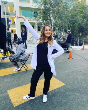 Camilla Luddington Instagram - Ahem…. Soon…. #greysanatomy #season19 🖤