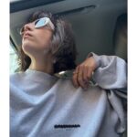 Claudia Salas Instagram - 1.- Estás fotos me las ha hecho Martina. Que es pequeña y no tiene Instagram, porque los niños pequeños con Instagram; cap sentit.

2.- Mañana me voy de vacaciones.

3.- Con dios amiguitxs. Hasta más ver. Ciao Madrid.

4.- 🌹.