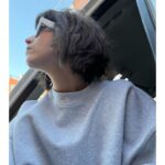 Claudia Salas Instagram - 1.- Estás fotos me las ha hecho Martina. Que es pequeña y no tiene Instagram, porque los niños pequeños con Instagram; cap sentit.

2.- Mañana me voy de vacaciones.

3.- Con dios amiguitxs. Hasta más ver. Ciao Madrid.

4.- 🌹.