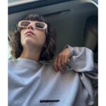 Claudia Salas Instagram - 1.- Estás fotos me las ha hecho Martina. Que es pequeña y no tiene Instagram, porque los niños pequeños con Instagram; cap sentit.

2.- Mañana me voy de vacaciones.

3.- Con dios amiguitxs. Hasta más ver. Ciao Madrid.

4.- 🌹.