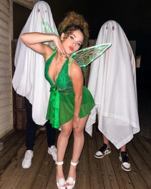 Sofie Dossi Instagram - don’t tinker with my bell🧚‍♀️