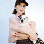 Maude Apatow Instagram - And just like that... #FendiBaguette 💫 @fendi #ad 

@cibellelevi
